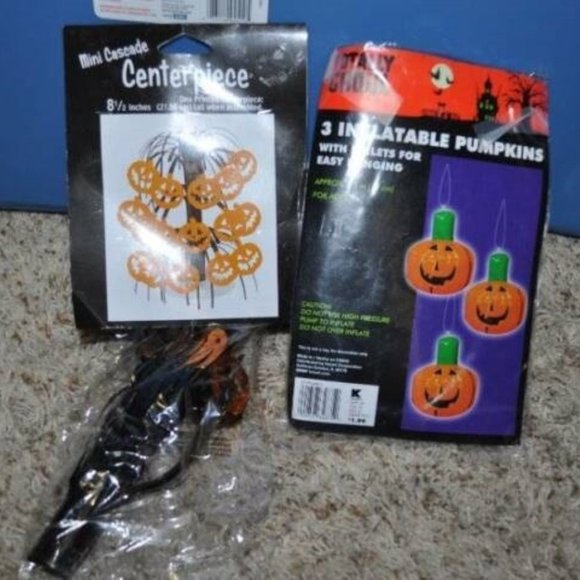 Halloween Decorations 21 Pc Window Clings, Hanging Skeletons, Table Decor etc - Picture 4 of 5